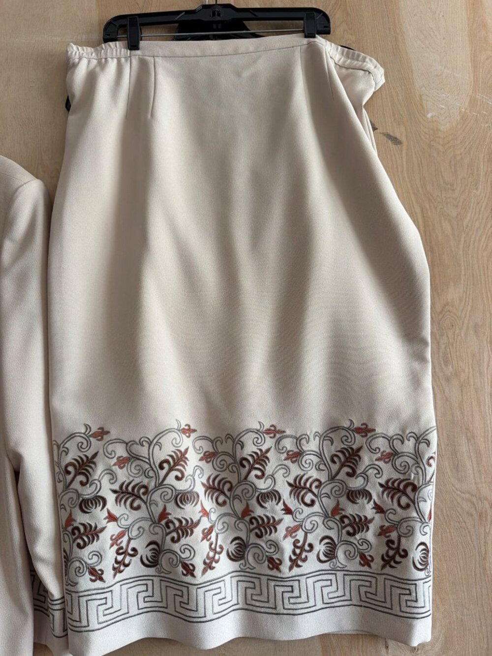 Donna Vinci 3-Pc Skirt Suit Ivory Embroidered Longline Jacket First Lady Sz 20 - Picture 12 of 16